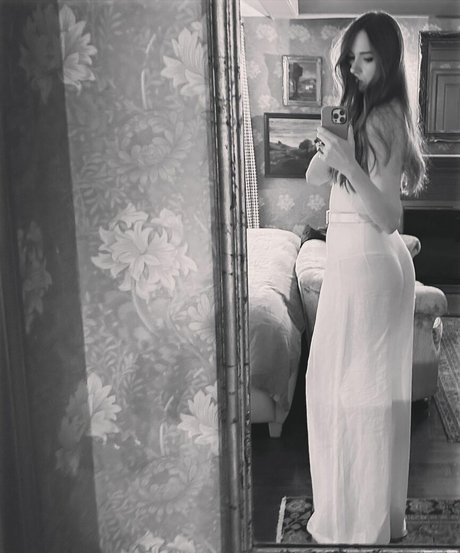Foto di nudo di fuga di OnlyFans di Karen Gillan