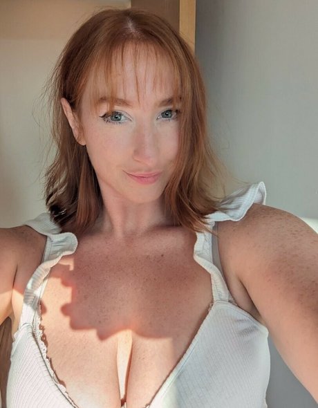 Foto di nudo di fuga di OnlyFans di Spicyhani