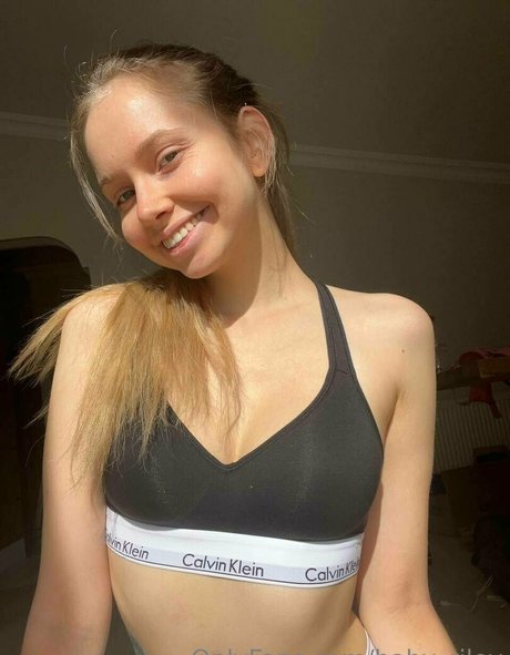 Foto di nudo di fuga di OnlyFans di Babyriley