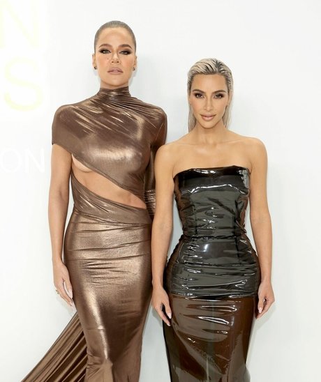 Foto di nudo di fuga di OnlyFans di Khloe Kardashian