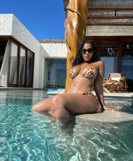 Foto di nudo di fuga di OnlyFans di Ayisha Diaz