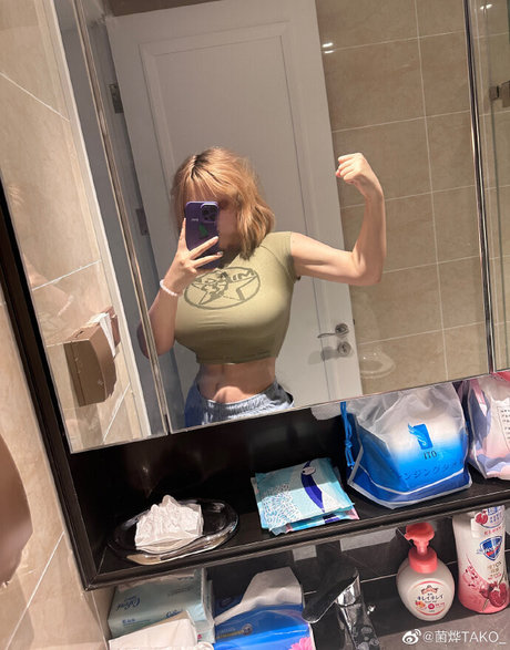 Foto di nudo di fuga di OnlyFans di Takomayuyi