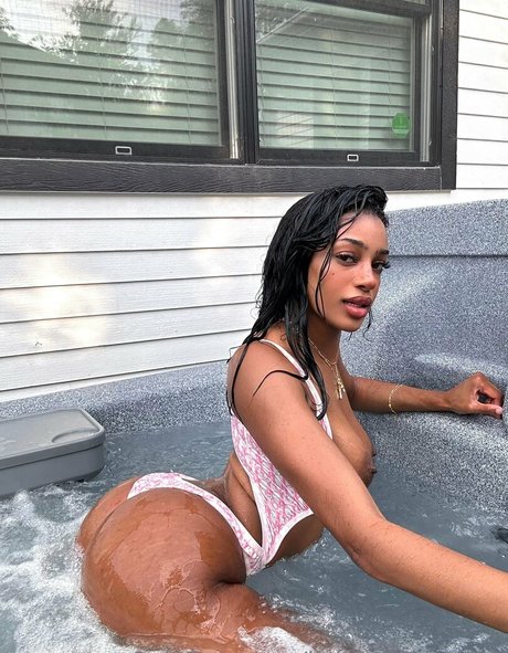 Foto di nudo di fuga di OnlyFans di Drayadominicana