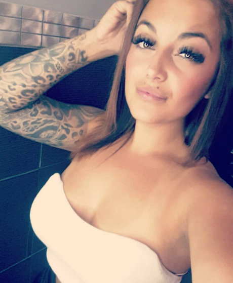 Foto di nudo di fuga di OnlyFans di Ninadiamondz