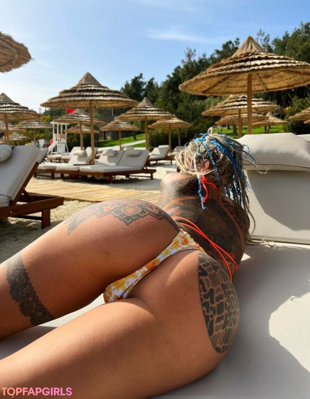 Foto di nudo di fuga di OnlyFans di Fishball Suicide #1170