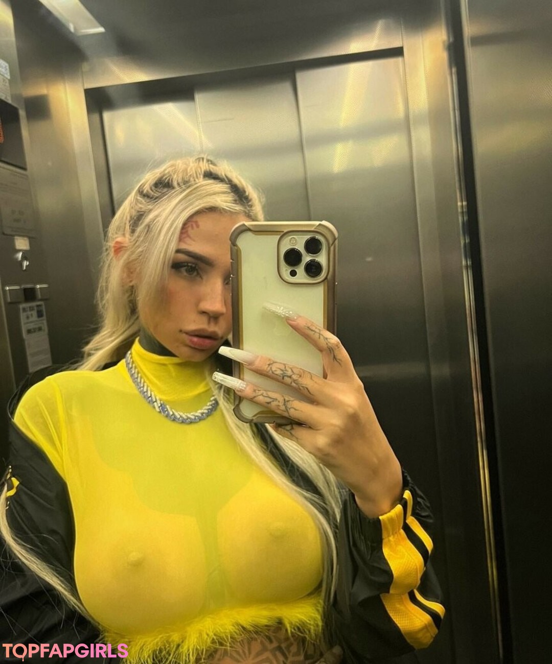 Foto di nudo di fuga di OnlyFans di Fishball Suicide #1751