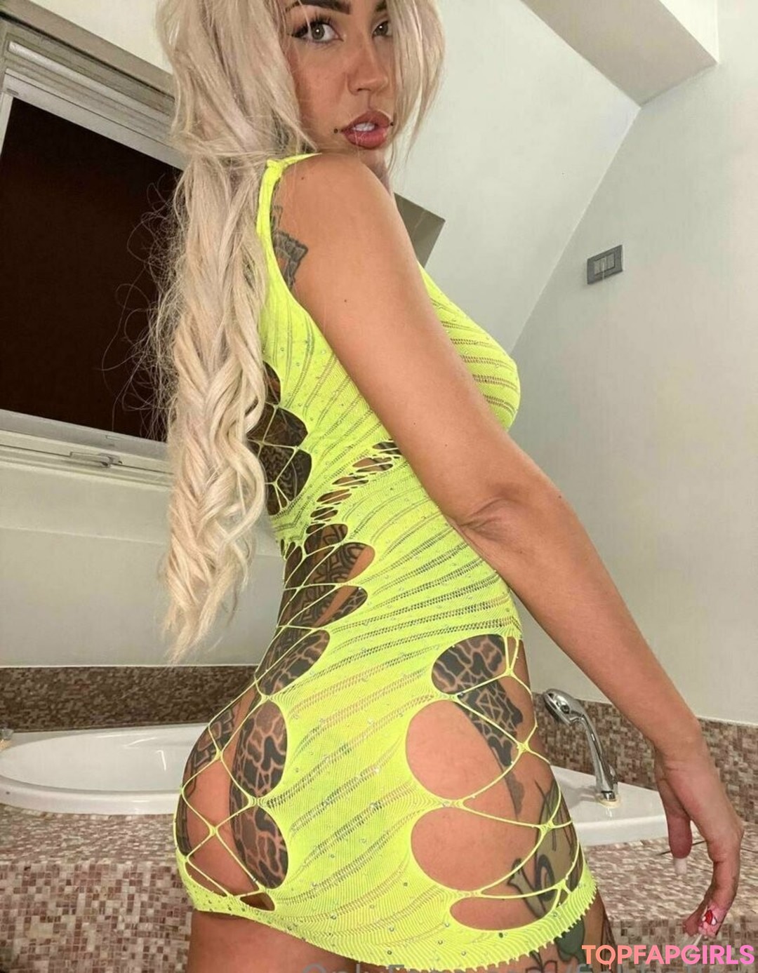 Foto di nudo di fuga di OnlyFans di Fishball Suicide #1909