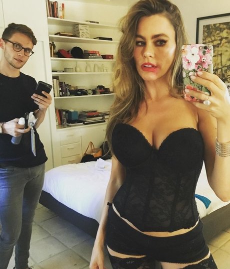 Foto di nudo di fuga di OnlyFans di Sofia Vergara