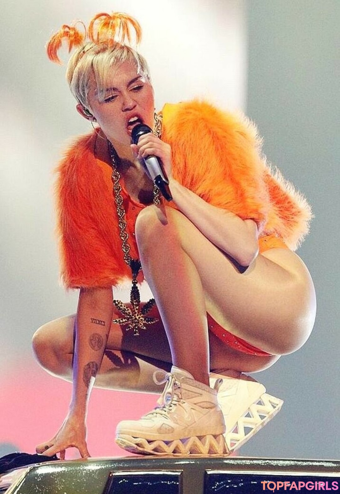 Foto di nudo di fuga di OnlyFans di Miley Cyrus #1043