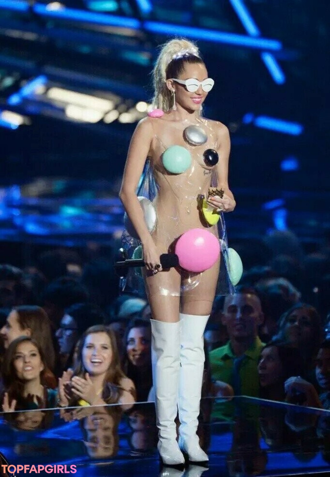 Foto di nudo di fuga di OnlyFans di Miley Cyrus #1218