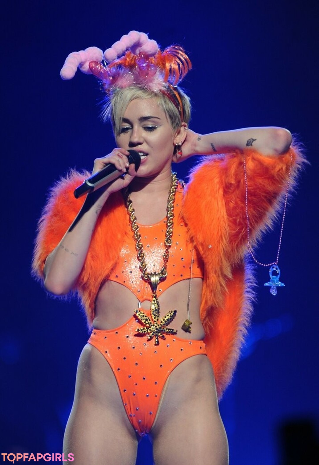 Foto di nudo di fuga di OnlyFans di Miley Cyrus #1266