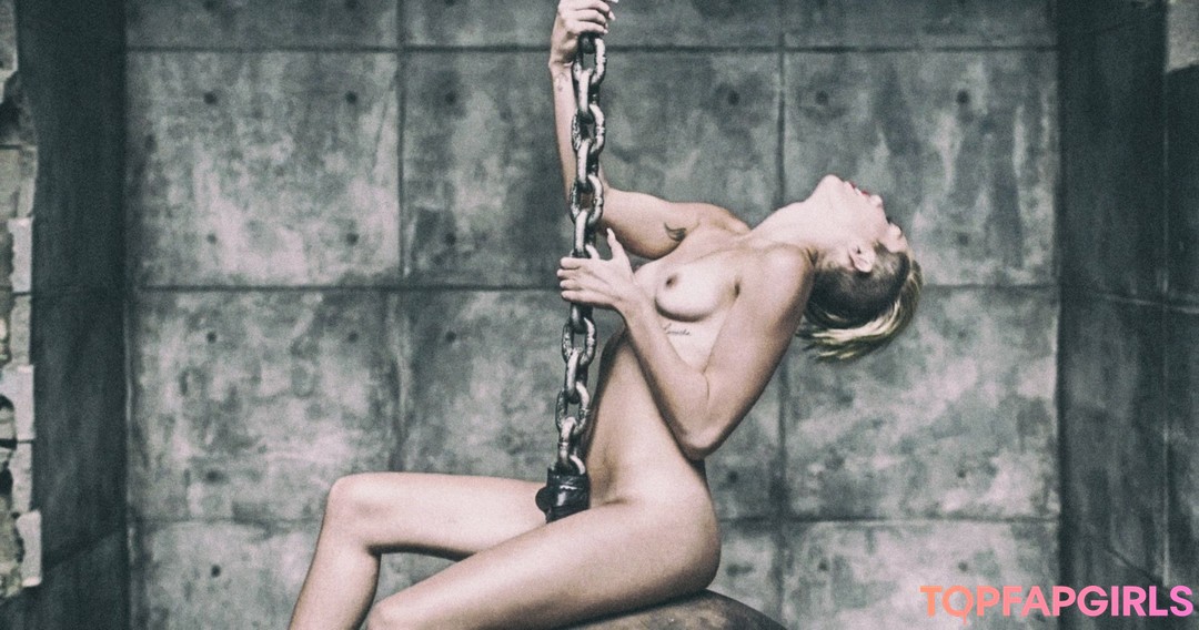 Foto di nudo di fuga di OnlyFans di Miley Cyrus #1650
