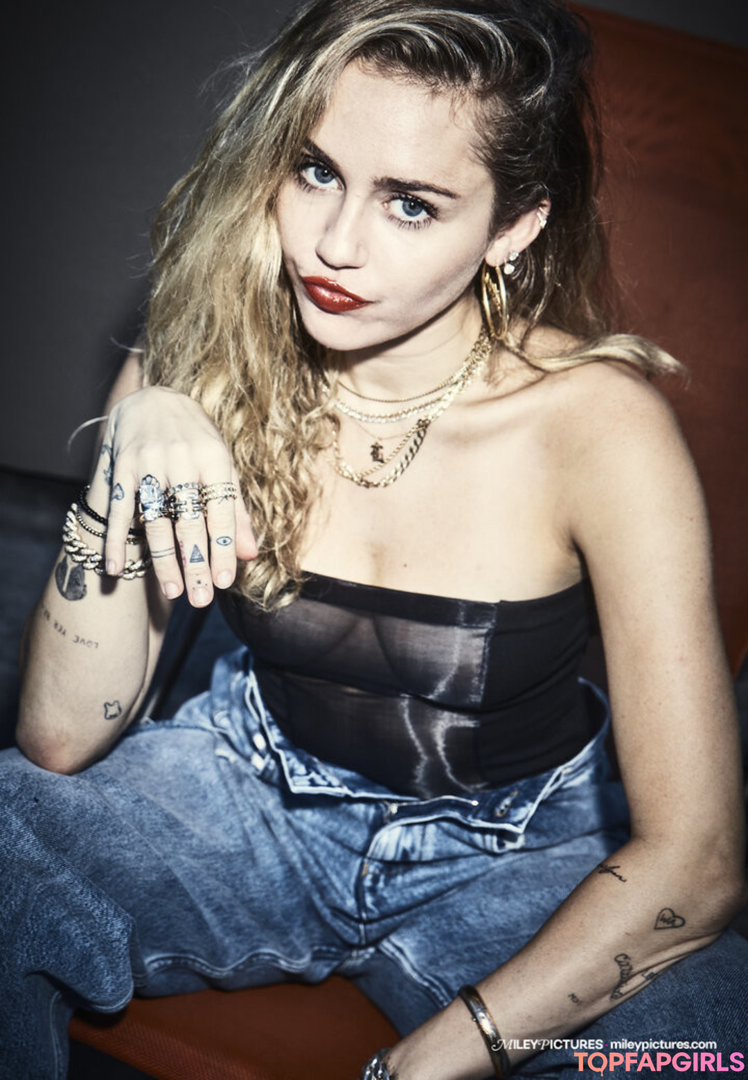 Foto di nudo di fuga di OnlyFans di Miley Cyrus #1686