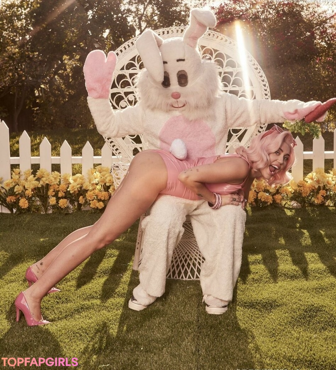 Foto di nudo di fuga di OnlyFans di Miley Cyrus #1806