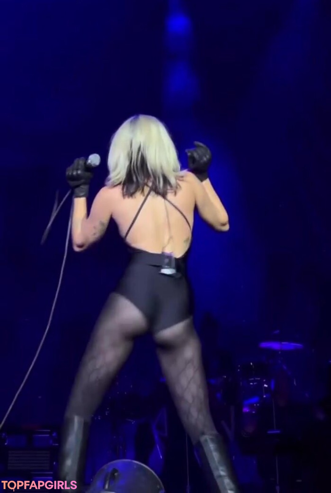Foto di nudo di fuga di OnlyFans di Miley Cyrus #1831