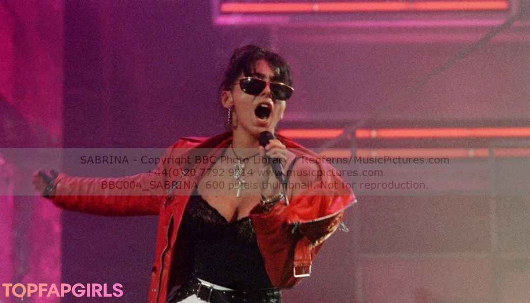 Foto di nudo di fuga di OnlyFans di Sabrina Salerno #1016