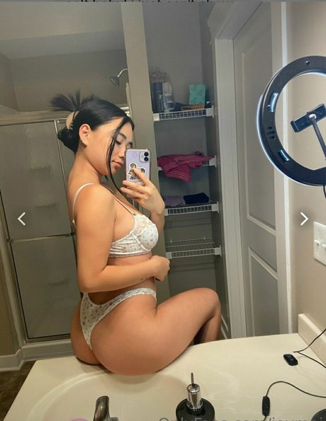 Foto di nudo di fuga di OnlyFans di Joyce Zheng