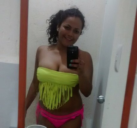 Foto di nudo di fuga di OnlyFans di Minhas Edit