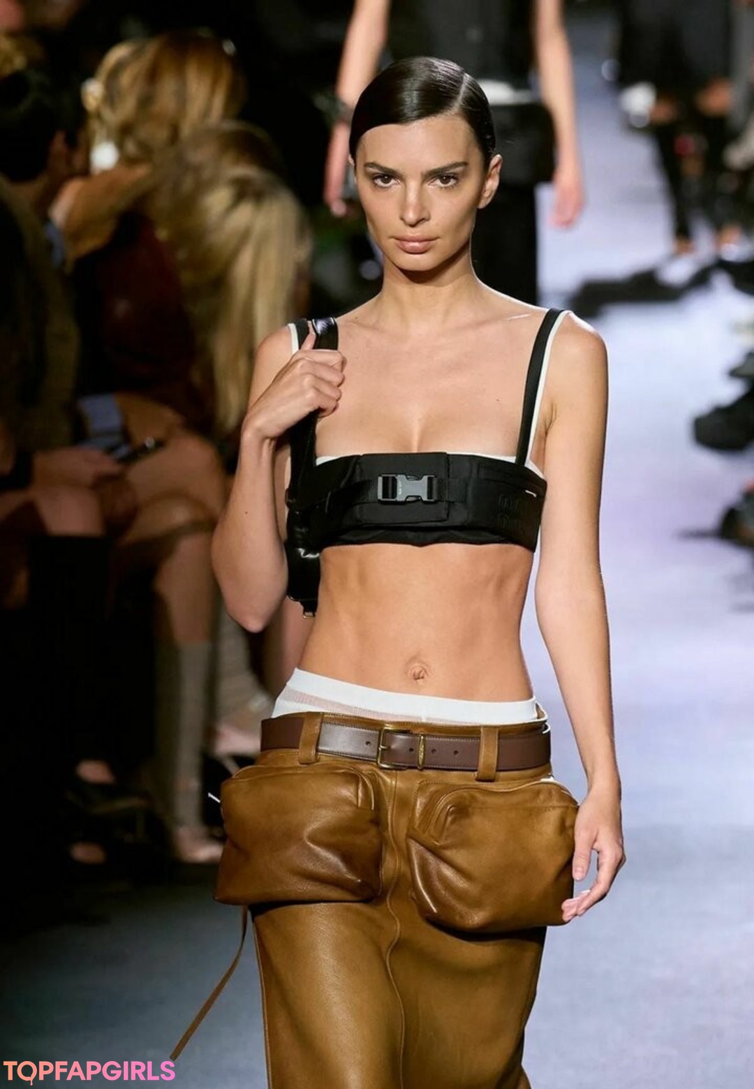 Foto di nudo di fuga di OnlyFans di Emily Ratajkowski #1116