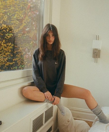 Emily Ratajkowski