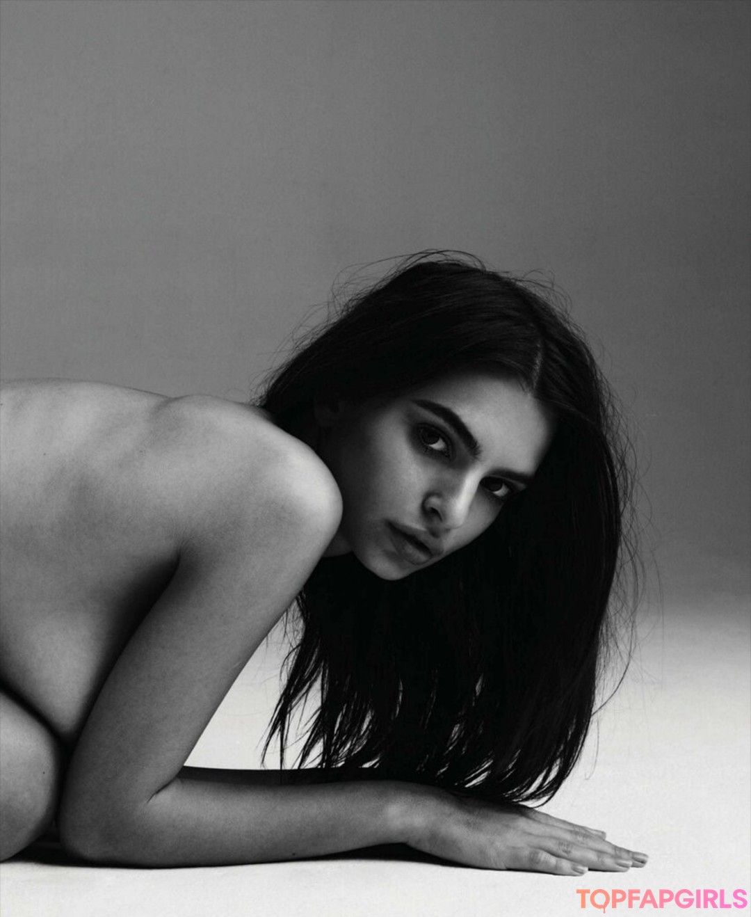 Foto di nudo di fuga di OnlyFans di Emily Ratajkowski #1688