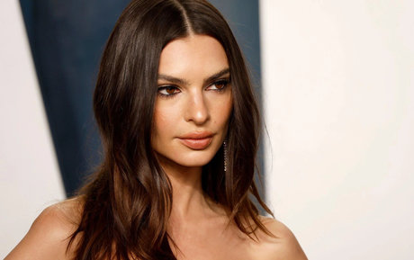 Emily Ratajkowski