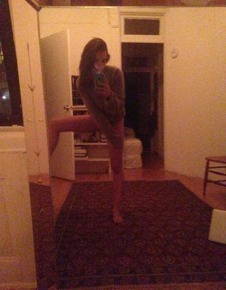 Emily Ratajkowski