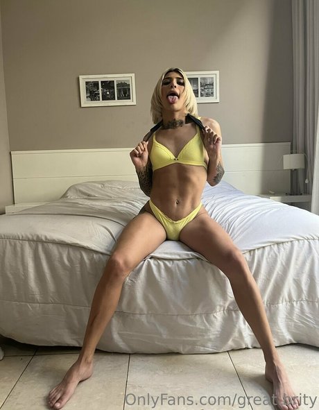 Foto di nudo di fuga di OnlyFans di Brits