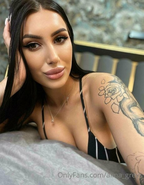 Foto di nudo di fuga di OnlyFans di Alinagreys
