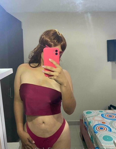 Foto di nudo di fuga di OnlyFans di Ojitosangelita