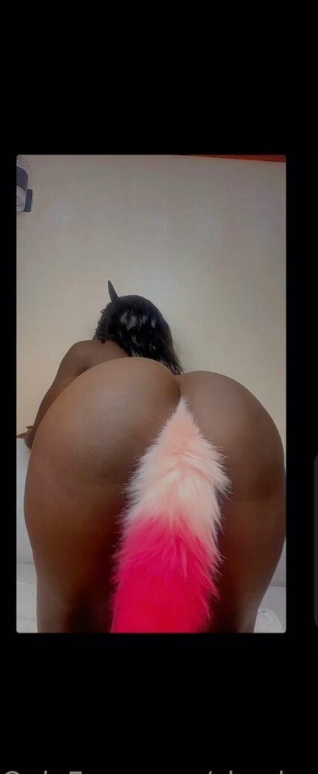Sheisart0