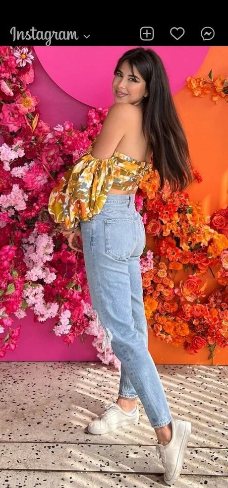 Foto di nudo di fuga di OnlyFans di Daniella Monet