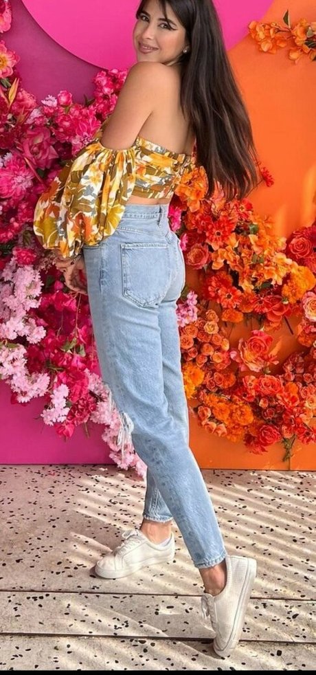Daniella Monet
