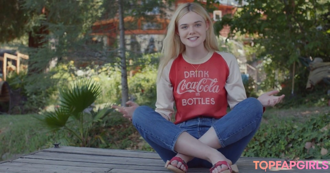 Foto di nudo di fuga di OnlyFans di Elle Fanning #1230