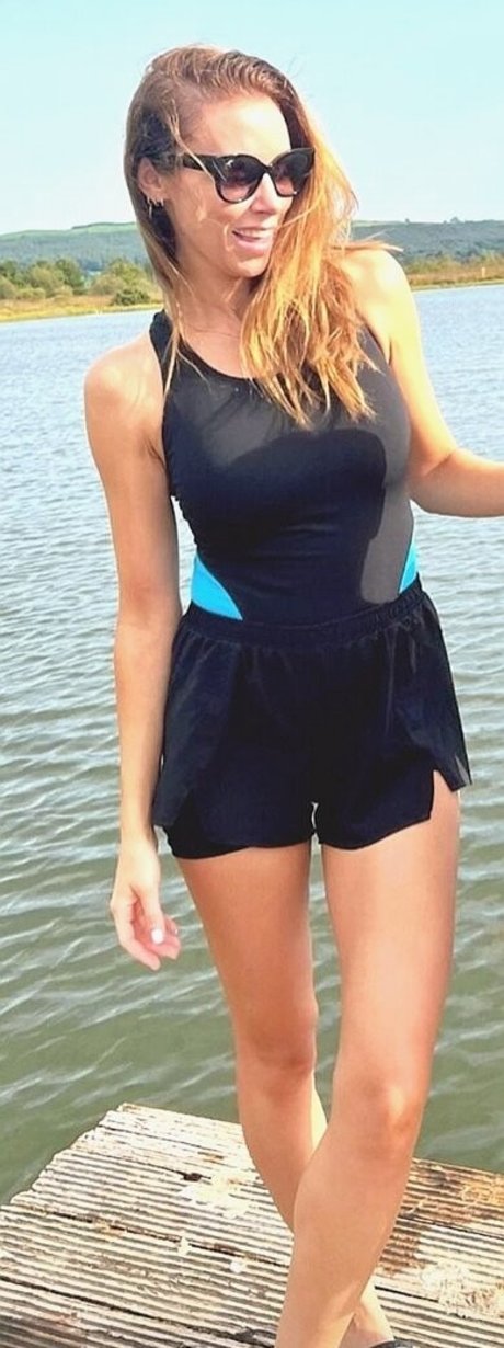 Una Healy