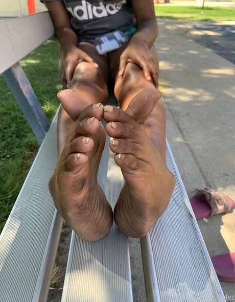 Foto di nudo di fuga di OnlyFans di Waveysolezz
