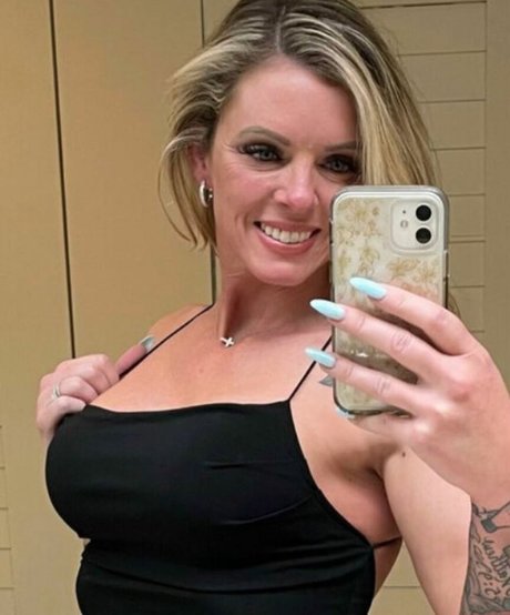 Sweet Vickie
