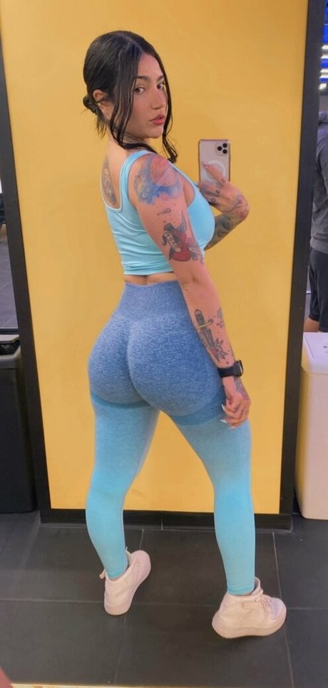 Foto di nudo di fuga di OnlyFans di Lolisaenz