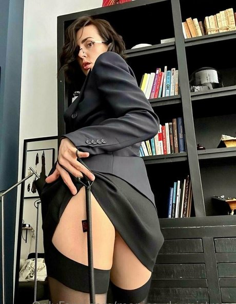Foto di nudo di fuga di OnlyFans di Monicademistress