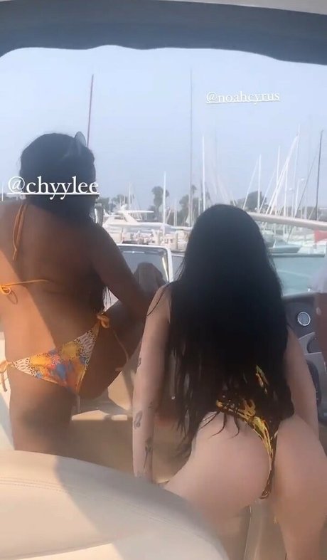 Foto di nudo di fuga di OnlyFans di Noah Cyrus