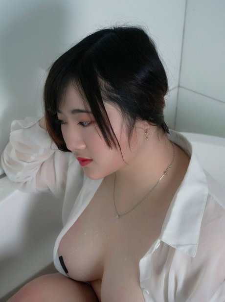 Foto di nudo di fuga di OnlyFans di Ai Melody27