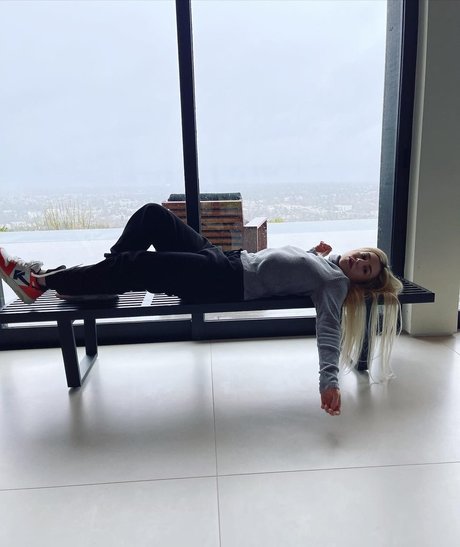 Ava Max