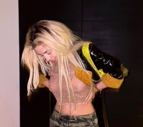 Ava Max