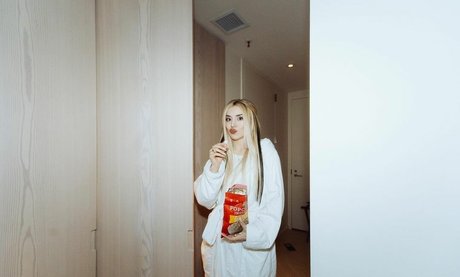Ava Max