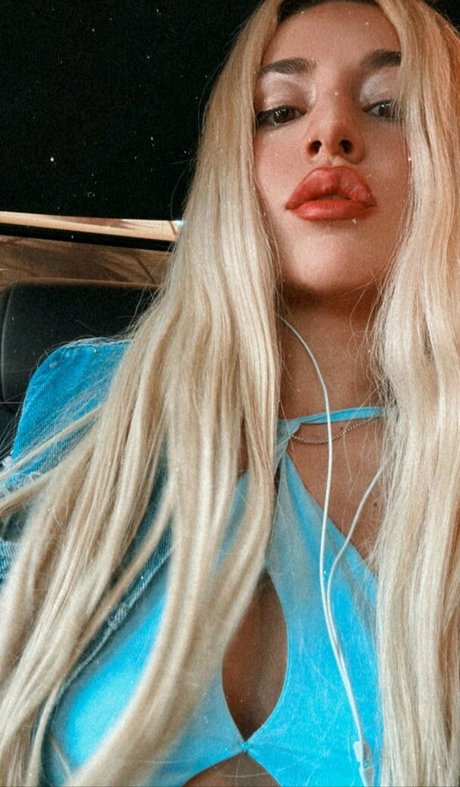 Ava Max