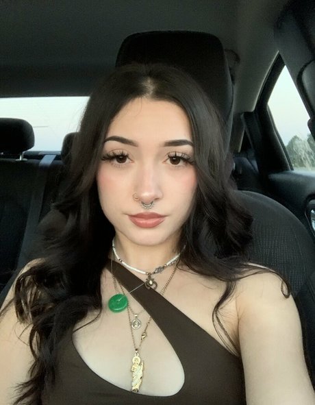 Foto di nudo di fuga di OnlyFans di Lillmaamii2