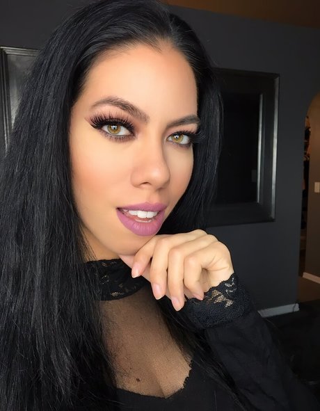 Foto di nudo di fuga di OnlyFans di Princess Lisa Jordan