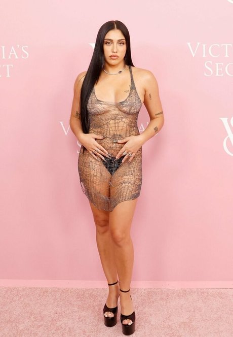 Foto di nudo di fuga di OnlyFans di Lourdes Leon