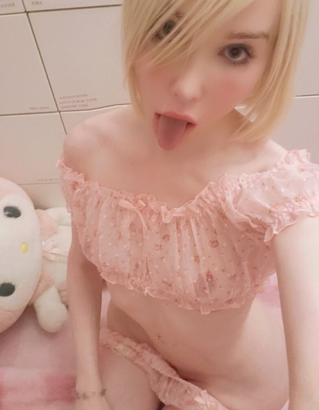 Foto di nudo di fuga di OnlyFans di Sarina Valentina