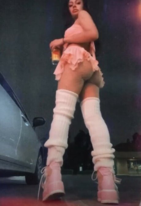 Foto di nudo di fuga di OnlyFans di Jovanajoestar